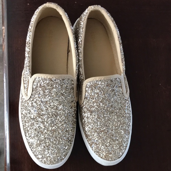 Old Navy Shoes - Old Navy gold glitter slip on shoes size 8